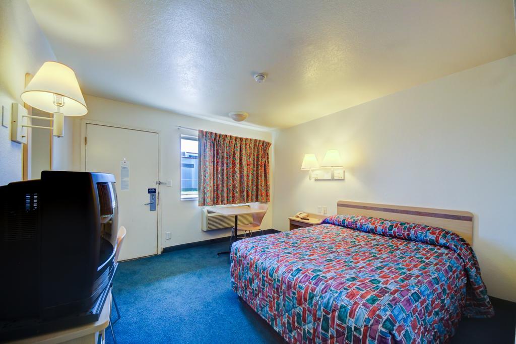 Americas Best Value Inn Stillwater Exterior foto